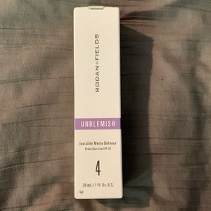 Rodan + Fields Unblemish Invisible Matte Defense